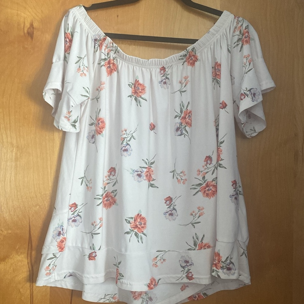 White floral off the shoulder top - Picture 4 of 4